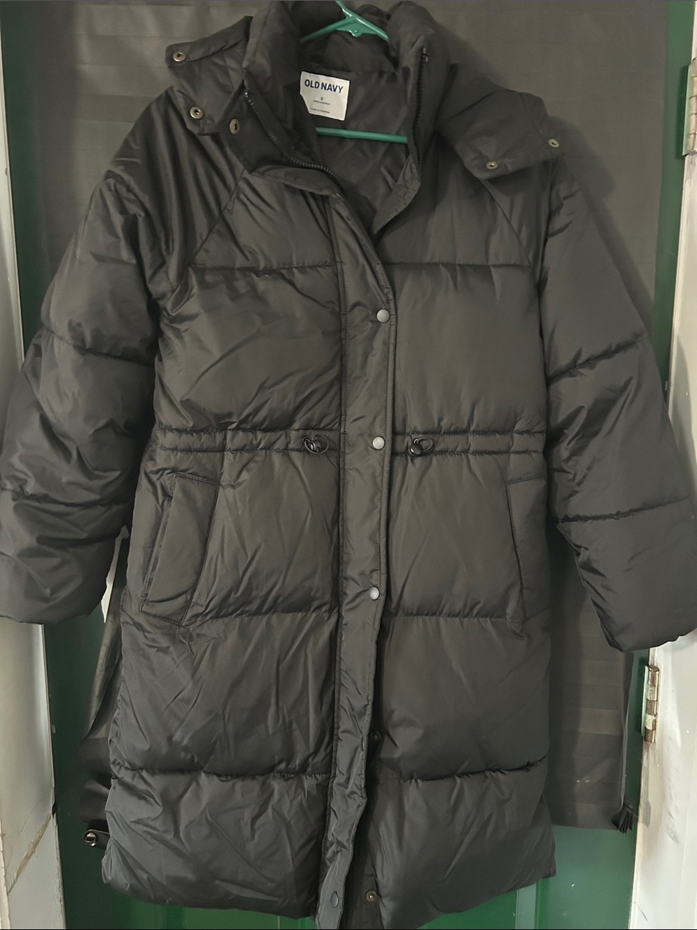 Old Navy Black Long Women's Puffer Coat with Hood